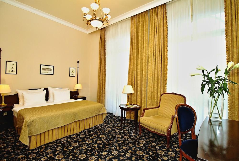 Gourmet Hotel Villa Patriot Marianske Lazne Ngoại thất bức ảnh