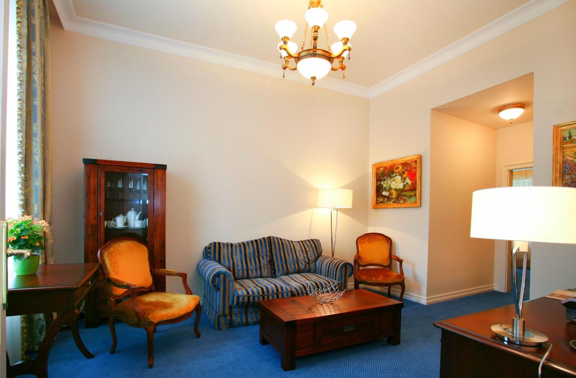 Gourmet Hotel Villa Patriot Marianske Lazne Ngoại thất bức ảnh
