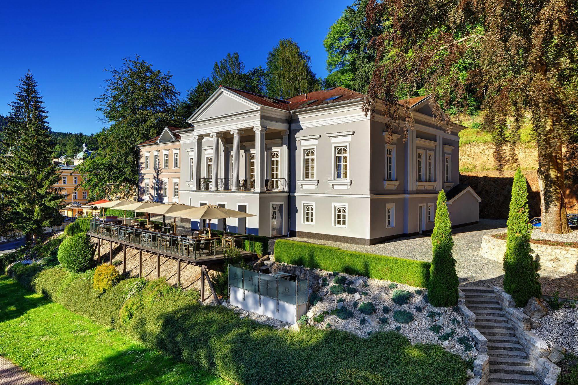 Gourmet Hotel Villa Patriot Marianske Lazne Ngoại thất bức ảnh